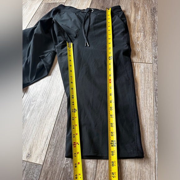 🛍️bcg black Capri Size Small stretch comfortable, drawstring - Picture 4 of 7